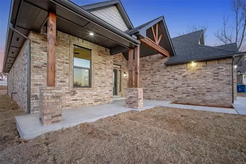 1452 Deer Rdg, Tuttle, OK 73089 photo 2