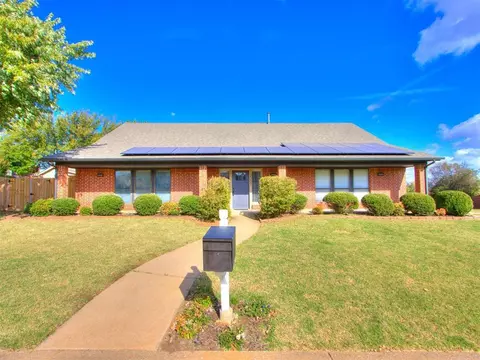 2207 Creighton Dr, Norman, OK 73071