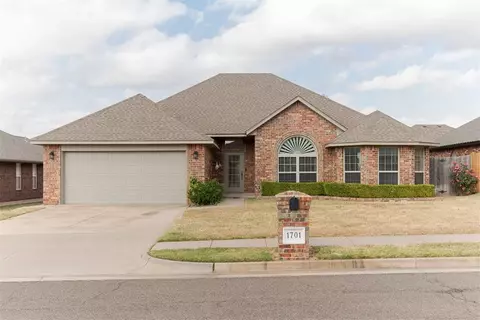 1701 Aurora Pl, Edmond, OK 73013