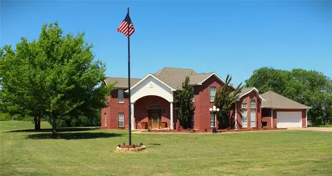 509 North Ave, Comanche, OK 73529