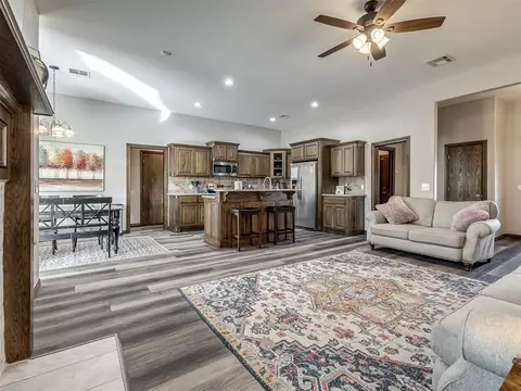 205 Alvie Dr, Tuttle, OK 73089 photo 10