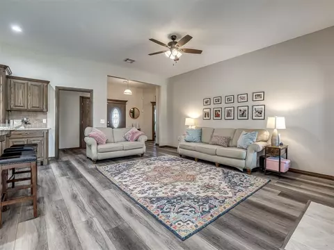 205 Alvie Dr, Tuttle, OK 73089 photo 11