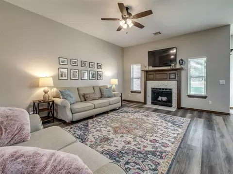 205 Alvie Dr, Tuttle, OK 73089 photo 8