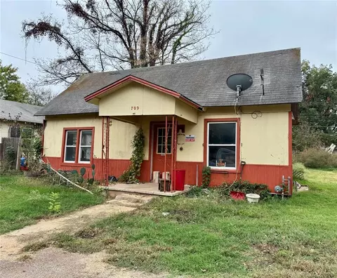 709 4th St, Maysville, OK 73057