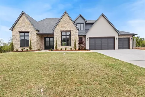4433 Maple Ridge Dr, Edmond, OK 73034