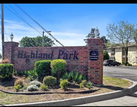 1705 E Lindsey St #4, Norman, OK 73071