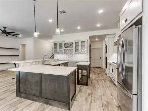 7741 Leoma Ln, Oklahoma City, OK 73150
