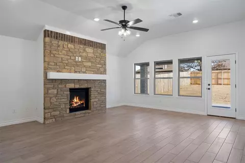 328 Park Ln, Harrah, OK 73045 photo 7