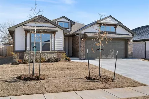 328 Park Ln, Harrah, OK 73045 photo 2