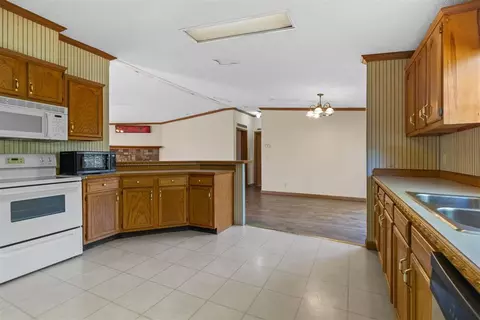 121 Englebretson Ln, Tuttle, OK 73089 photo 16