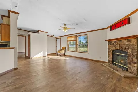 121 Englebretson Ln, Tuttle, OK 73089 photo 9