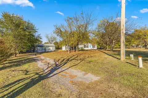 121 Englebretson Ln, Tuttle, OK 73089 photo 3