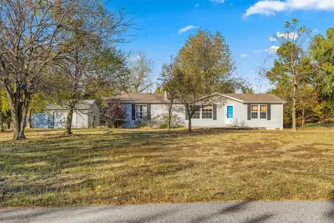 121 Englebretson Ln, Tuttle, OK 73089 photo 2