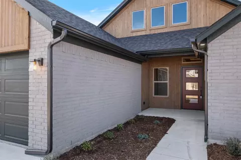15801 Flint Dr, Moore, OK 73170 photo 3