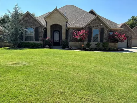 2209 Rockbridge Ct, Yukon, OK 73099