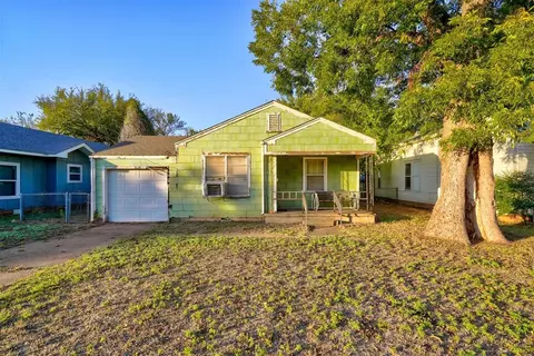 1620 W Dakota Ave, Chickasha, OK 73018