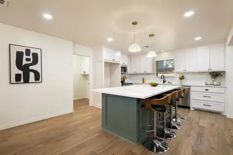 10804 Sunset Blvd, Oklahoma City, OK 73120
