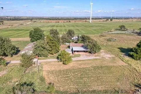 18338 E 1060 Rd, Cheyenne, OK 73628 photo 3
