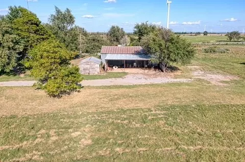 18338 E 1060 Rd, Cheyenne, OK 73628 photo 4