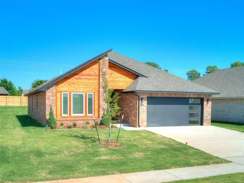 7704 Three Woods Ln, Yukon, OK 73099