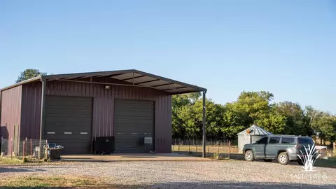 19307 E Centennial Rd, Garber, OK 73738 photo 2