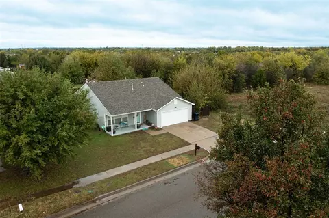 15325 Lilly Garden Ln, Oklahoma City, OK 73170