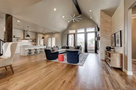 16105 Red Clover Cir, Edmond, OK 73013