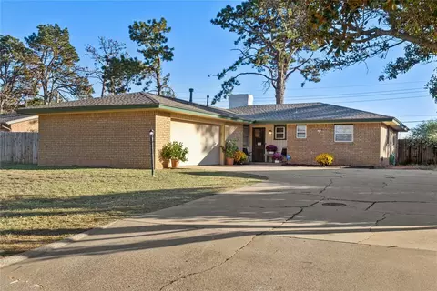 1506 Pine St, Weatherford, OK 73096