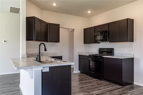 500 E Oak Tree Ave, Perkins, OK 74059 photo 21