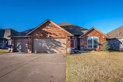 11009 NW 103rd St, Yukon, OK 73099