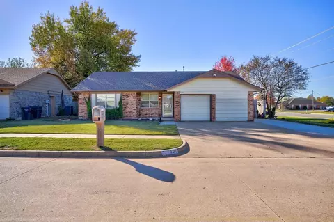 800 SE 9th St, Moore, OK 73160