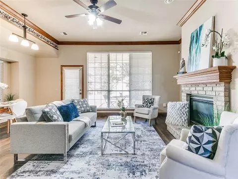 11 S Ridge Pointe Dr, Edmond, OK 73034