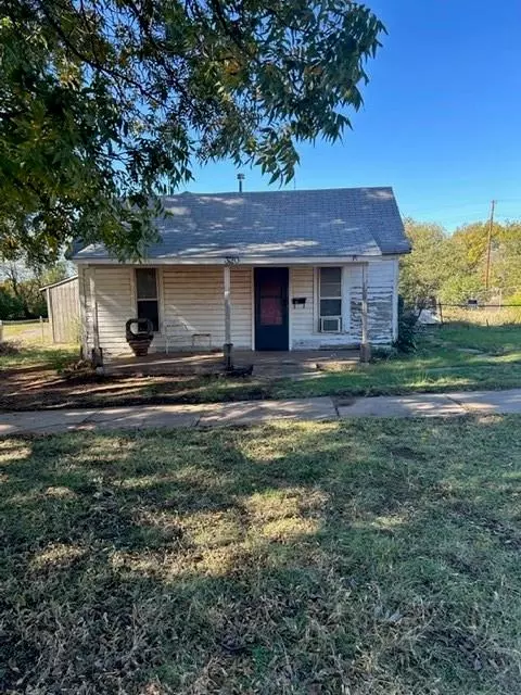 320 S Market St, Cordell, OK 73632