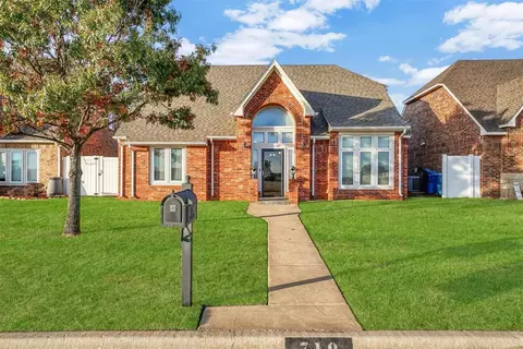 719 E 11th St, Cordell, OK 73632