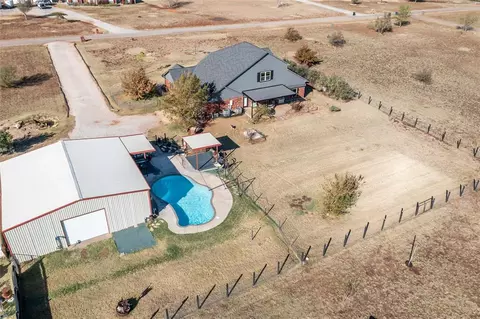 9046 Dickerson Rd, Piedmont, OK 73078