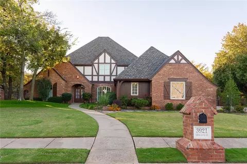 3921 Creek Bank Rd, Edmond, OK 73003