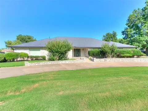 3 Country Club Rd, Shawnee, OK 74801