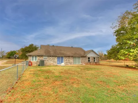 191 Warrior Rd, Mcloud, OK 74851 photo 5