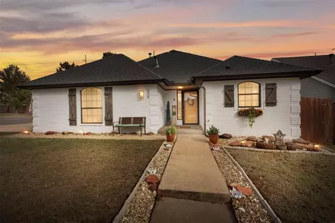 508 Santa Fe Ter, Edmond, OK 73012