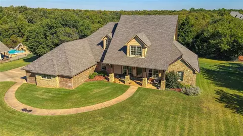 1225 Brookside Ct, Edmond, OK 73025
