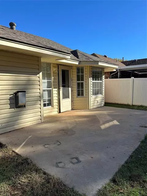 116 Greentree Dr, Noble, OK 73068 photo 5