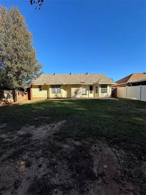 116 Greentree Dr, Noble, OK 73068 photo 4