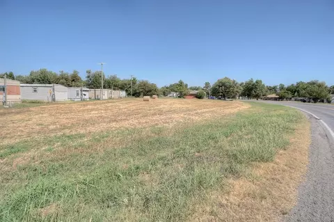 605 SW 4 St, Tuttle, OK 73089