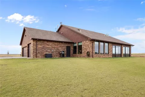 22881 E 1150 Rd, Cordell, OK 73632