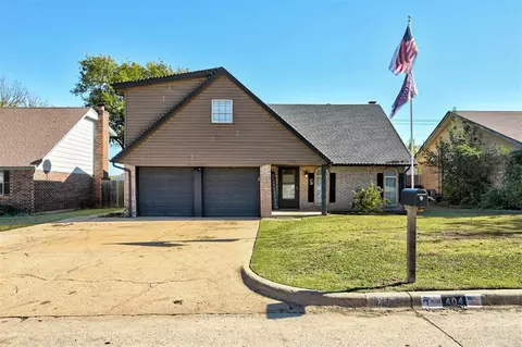 404 S Morgan Dr, Moore, OK 73160