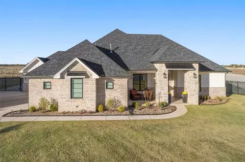 2400 Vlasta Dr, Oklahoma City, OK 73128