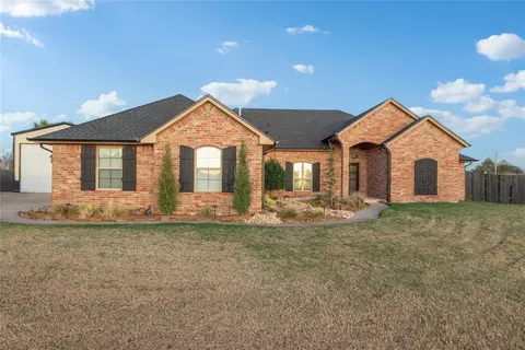 4500 Vista Valley Ln, Edmond, OK 73025