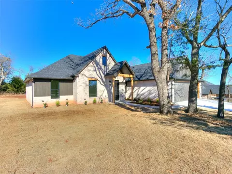 2412 Black Jack Ct, Blanchard, OK 73010