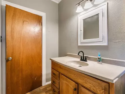 121 S 8th St, Mcloud, OK 74851 photo 27