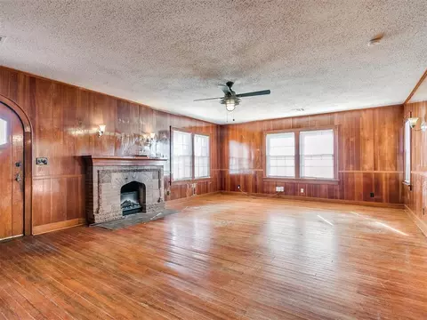 121 S 8th St, Mcloud, OK 74851 photo 3